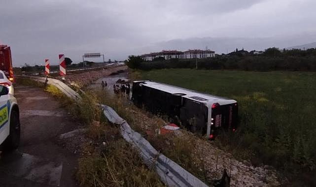 Manisa'da yolcu otobüsü devrildi: 16 yaralı