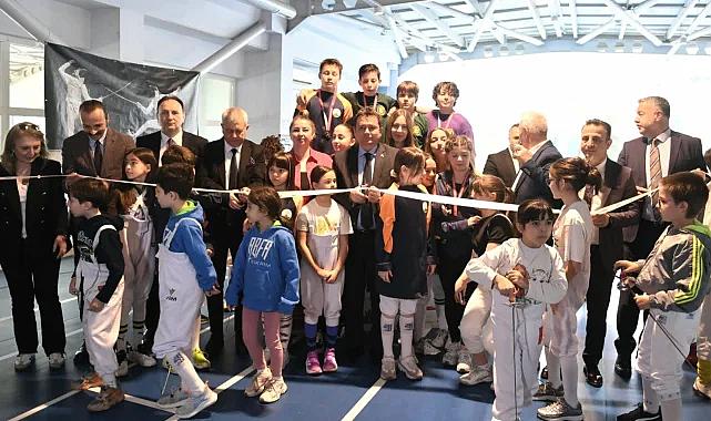 Osmangazi Belediyesi'nden eskrim salonu