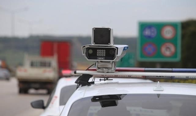Sürücüleri ilgilendiriyor: Aynı anda 4 araca radar cezası