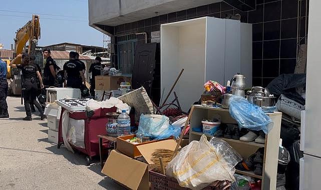 Osmangazi’de kaçak yapı yıkıldı, 6 kişilik aile evsiz kaldı