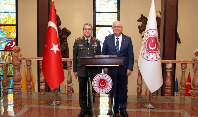 Bakan Güler, Orgeneral Bayraktaroğlu'nu kabul etti