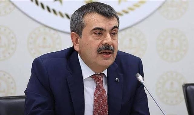 Bakan Tekin'den okullarda kıyafet değişikliği için net sözler
