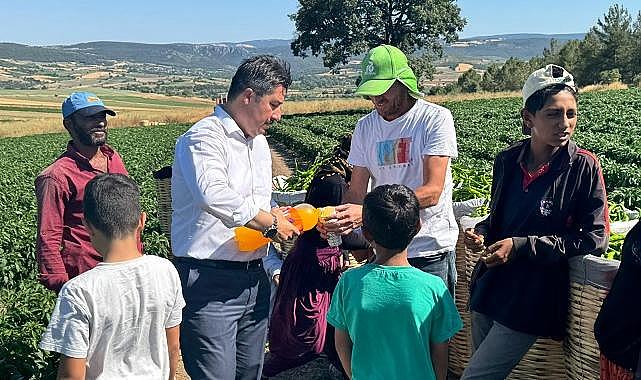 Başkan Özel’den Tarladaki İşçilere Ziyaret