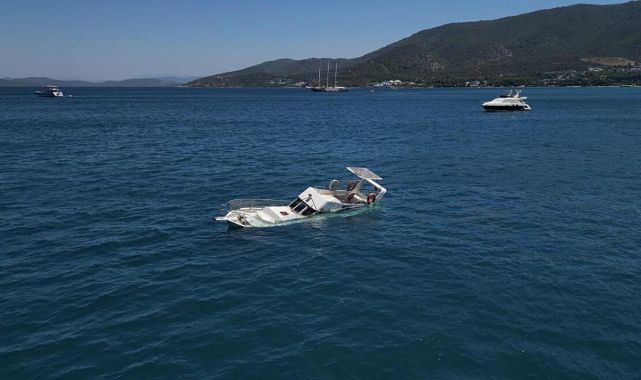 Bodrum'da 10 metrelik tekne battı