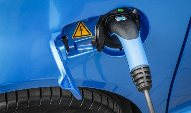 Elektrikli araç şarj noktalarının 2040'a kadar 206 milyonu aşması bekleniyor