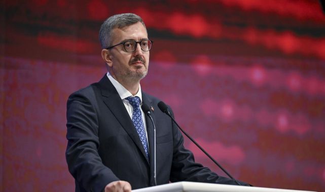 İletişim Başkanı Duran: Hakaret dilinden Özelin bir an önce kurtulması gerekiyor