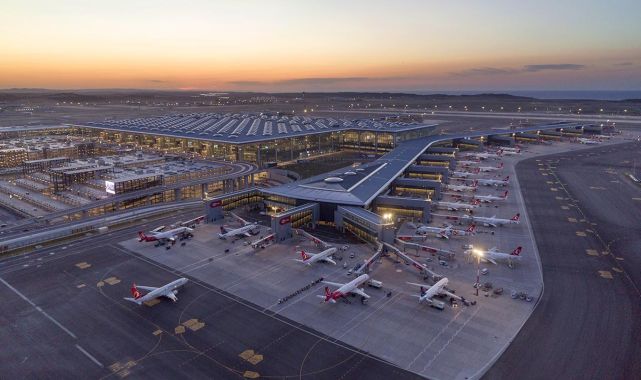 İstanbul ve Antalya havalimanları rekor kırdı