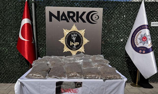 İzmir'de zehir taciri 133 şüpheli tutuklandı
