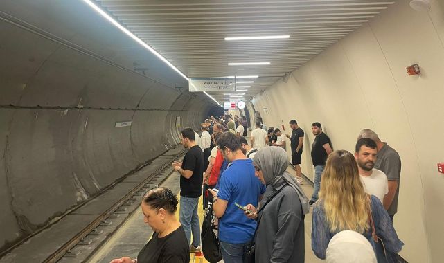 M3 BakırköyKayaşehir Metro Hattı'nda teknik arıza
