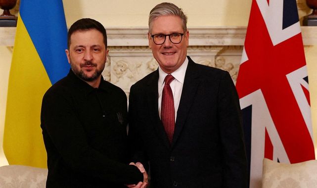 Starmer, Trump Putin görüşmesi öncesi Zelenski ile bir araya geldi