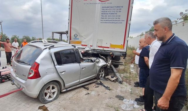 Tıra arkadan çarpan otomobildeki 2 kişi öldü, 2 kişi yaralandı