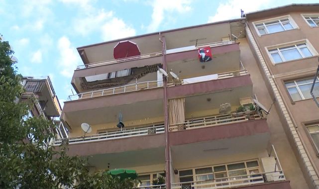 Balkon çöktü, 5 katlı bina boşaltıldı
