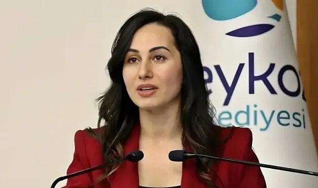 CHP'li Beykoz Belediye Başkanvekili Özlem Vural Gürzel, AK Parti'ye geçiyor