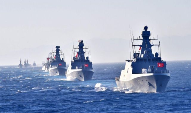 Deniz Kuvvetleri'ne ait gemiler İstanbul Boğazı'ndan geçiş yapacak