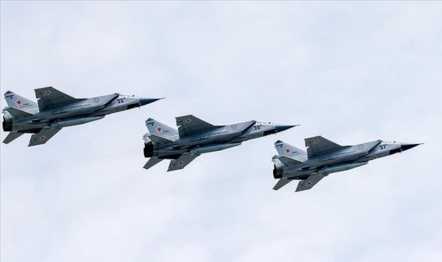 Estonya, Rus savaş uçaklarının hava sahasını ihlal ettiğini duyurdu