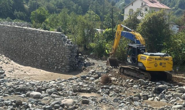 Giresun'da yoğun yağışın oluşturduğu hasarlar gideriliyor