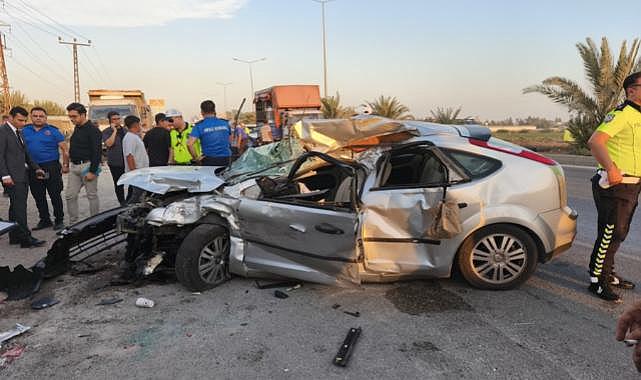 Otomobil ile hafriyat kamyonu çarpıştı! 2 infaz koruma memuru yaşamını yitirdi...