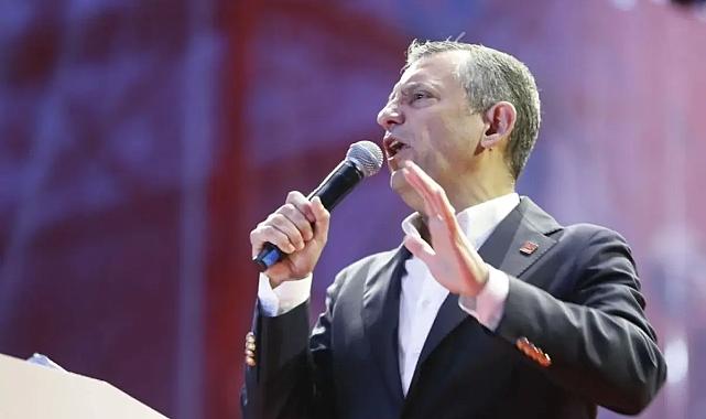 Özgür Özel AK Parti'ye geçen belediye başkanlarına çattı