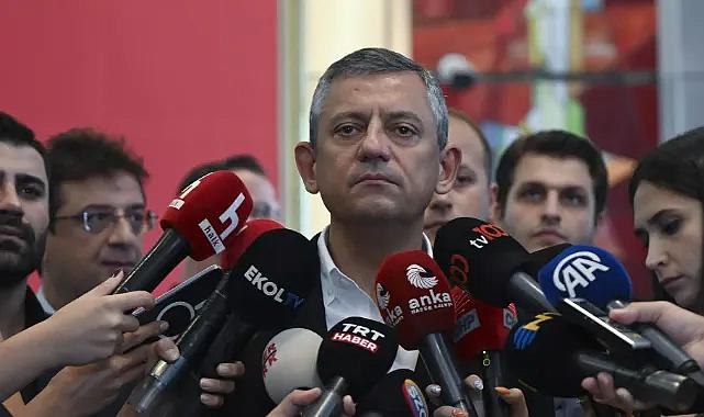 Özgür Özel'den Bakan Yerlikaya'ya: 'Ne ben ne partimden bir başka yönetici, insanları sokağa, şiddete davet etmiyor'
