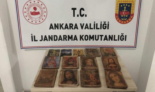 Ankara'da 6 milyon dolar değerinde el yazması kitap ele geçirildi