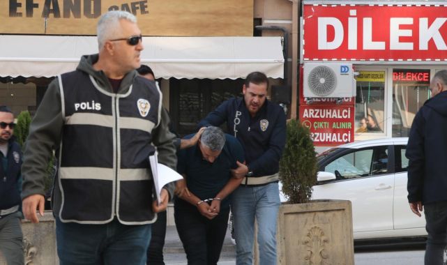Çocuğunu yerde defalarca darbeden baba tutuklandı