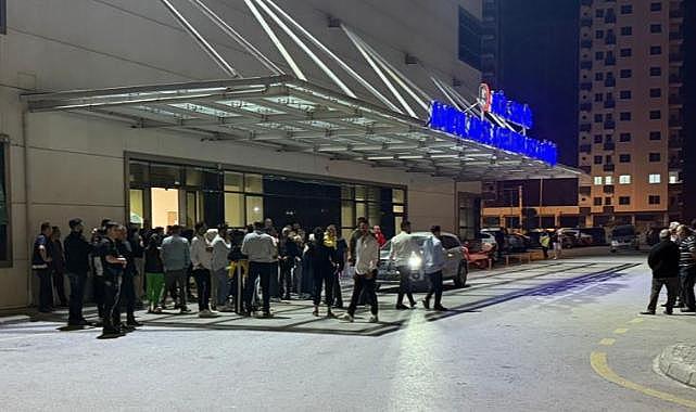 Düğün salonu önünde çıkan tartışma silahlı kavgaya dönüştü: 5 yaralı