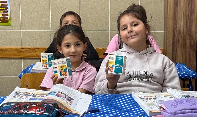 İnegöl'de Kitap Fuarı'nın habercisi kumbaralar dağıtıldı