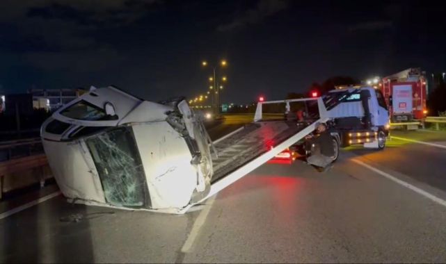 Sancaktepe'de iki otomobil çarpıştı: 4 yaralı