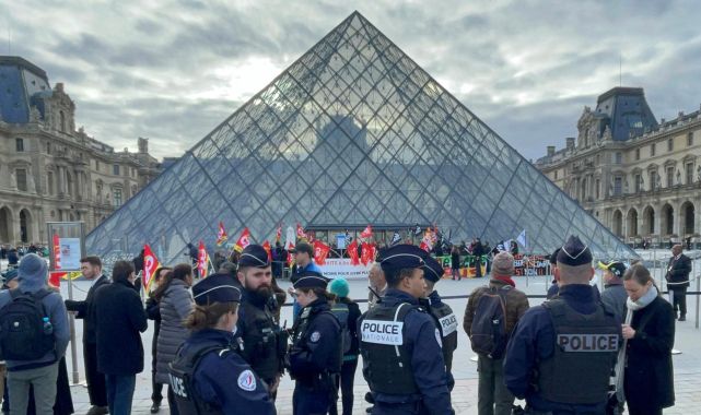 Tarihi eserlerin çalındığı Louvre Müzesi için yeni güvenlik tedbirleri alındı