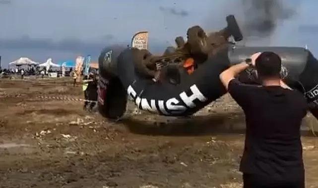 Trabzon'da off-road yarışında araç, takla atarak bitiş balonunu devirdi