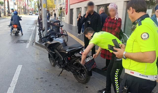 Antalya'da plakasını bandanayla gizleyen sürücüye 43 bin 149 lira ceza