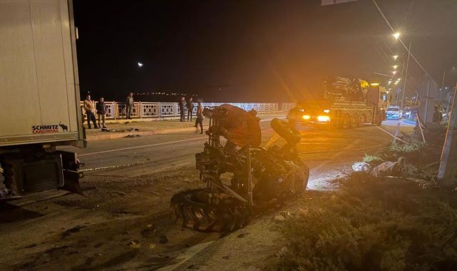 Çanakkale'de tırla çarpışan traktördeki karı koca öldü