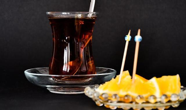 Çayın yanındaki limona para isteyen işletmeye 38 bin TL ceza