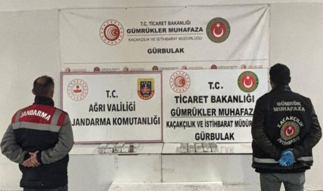 Gürbulak'ta iki tırda 10 kilo 574 gram uyuşturucu ele geçirildi