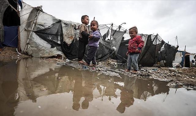 Hamas'tan çadırların sular altında kaldığı Gazze'deki trajediye son verilmesi çağrısı