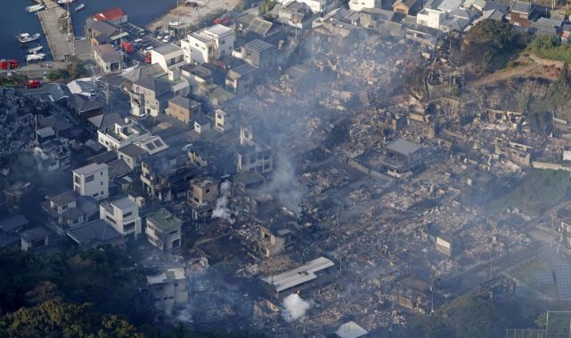 Japonya'da büyük yangın: 170'ten fazla bina hasar gördü