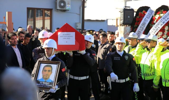 Manisa'da kazada şehit olan polis son yolculuğuna uğurlandı