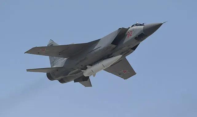 Rus ordusu Ukrayna’daki hedefleri Kinjal füzeleri ile vurdu