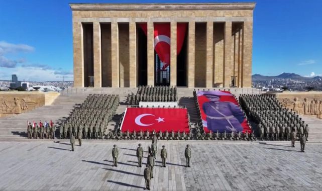 Atatürk'ün Ankara'ya gelişinin 106'ncı yılı dolayısıyla Atatürk Garnizon Koşusu yapıldı