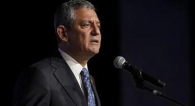 CHP’nin 2026 Stratejisi Belirlendi: Özgür Özel Başkanlığında Üç Aşamalı Yol Haritasıc 