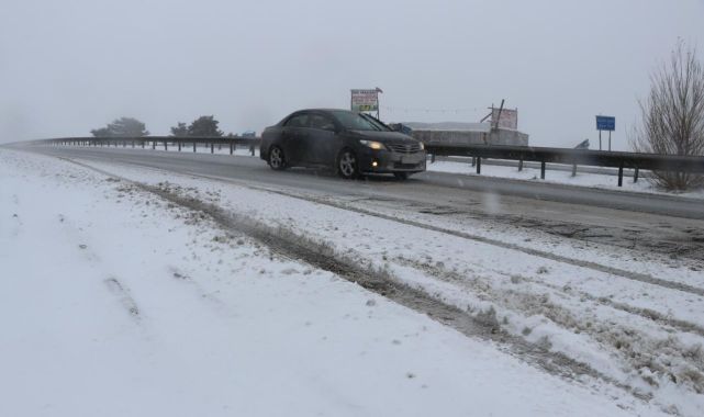 D100 Devlet Yolu'nun GeredeKarabük kesimi trafiğe kapatıldı