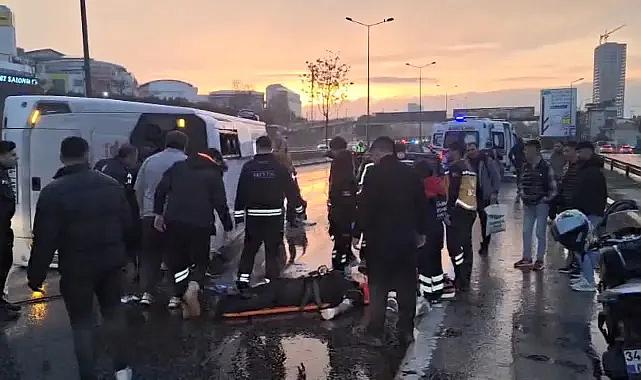İstanbul D-100'de Havalimanı Servisi Devrildi: 1'i Ağır 11 Yaralı