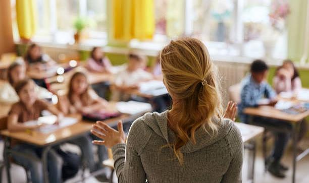 Öğretmenlikte bir devrin sonu! MEB pedagojik formasyonu resmen kaldırdı