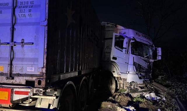 Sakarya'da zincirleme trafik kazası: 12 yaralı