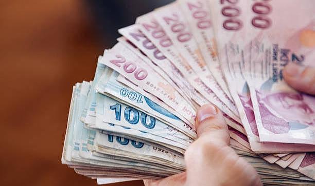 Üst düzey kamu yöneticilerine ek 30 bin TL zam iptal edildi