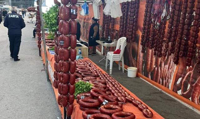 Yöresel çarşıda 850 kilo tarihi geçmiş sucuk imha edildi