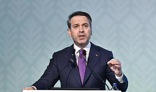 Bakan Bayraktar'dan açıklama: Doğalgaz ve elektriğe zam gelecek mi?