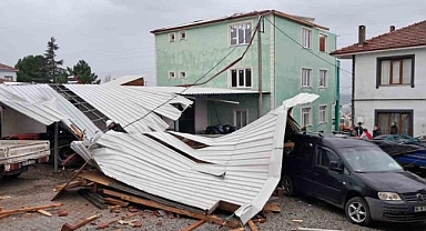 Bursa Lodos'a Teslim: Metroda Poşet Krizi, Sahilde Tekne Faciası!