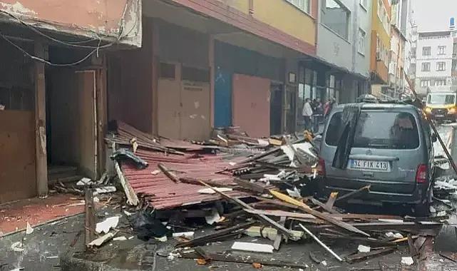 Marmara'da fırtına ile mücadele! Ayasofya Camii'nin alemi düştü, balkonlar bile uçtu