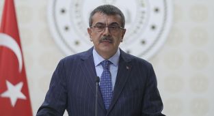 Ara tatiller kalkıyor mu? Bakan Tekin son noktayı koydu